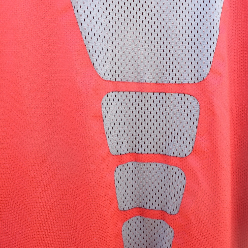 Nike Pro Large Tee - Picture 4 of 5
